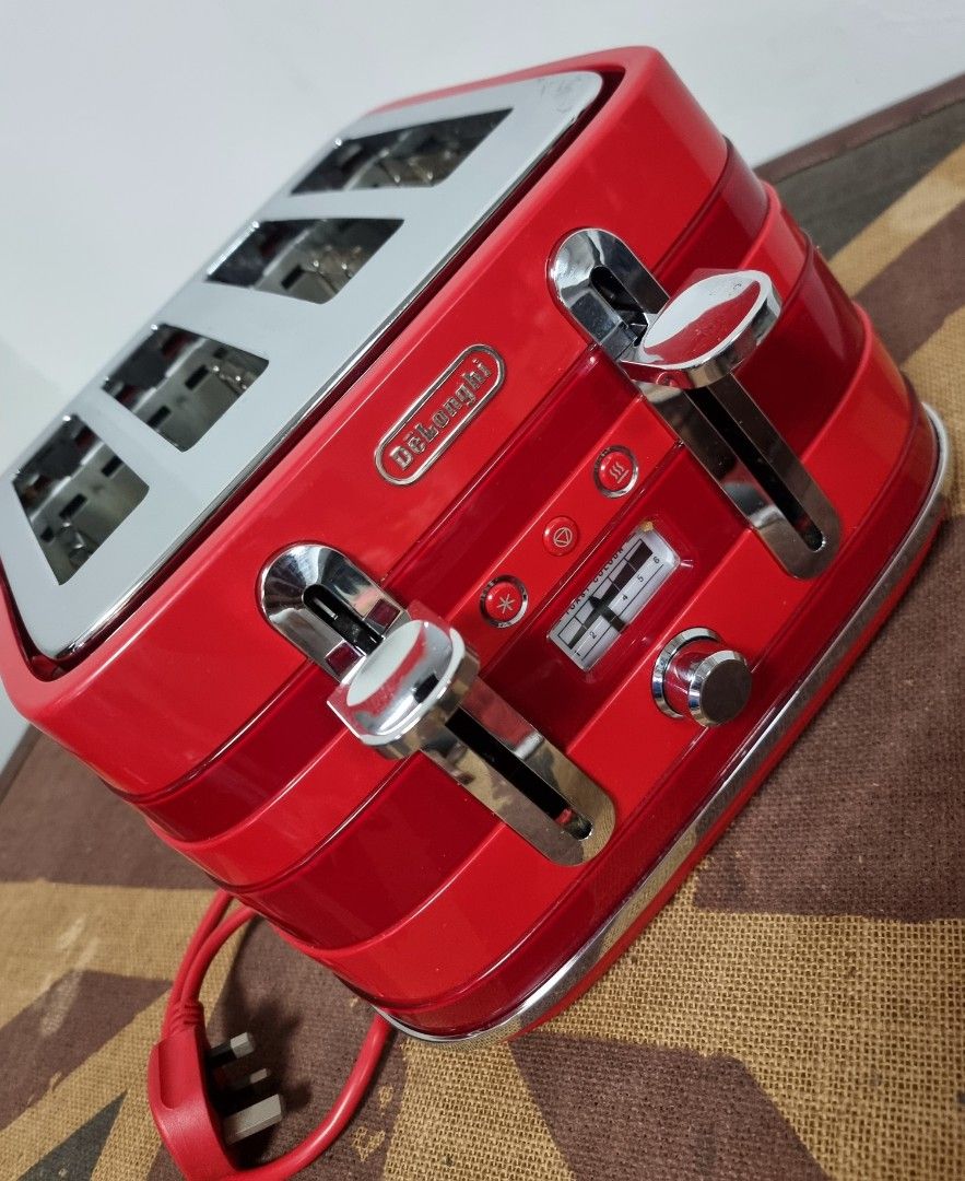 De'Longhi Avvolta Red 4 Slice Toaster CTA4003R with 6 brown setting (removable crumbs tray), TV