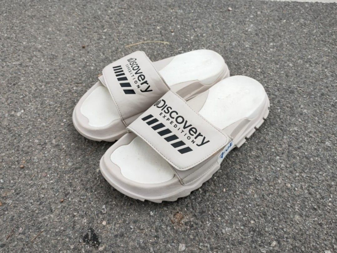Discovery slippers hotsell