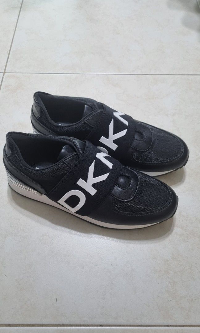 dkny slip on sneaker
