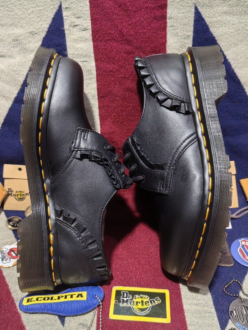 DR. MARTENS 1461 UK4, Women's Fashion, Footwear, Loafers on Carousell