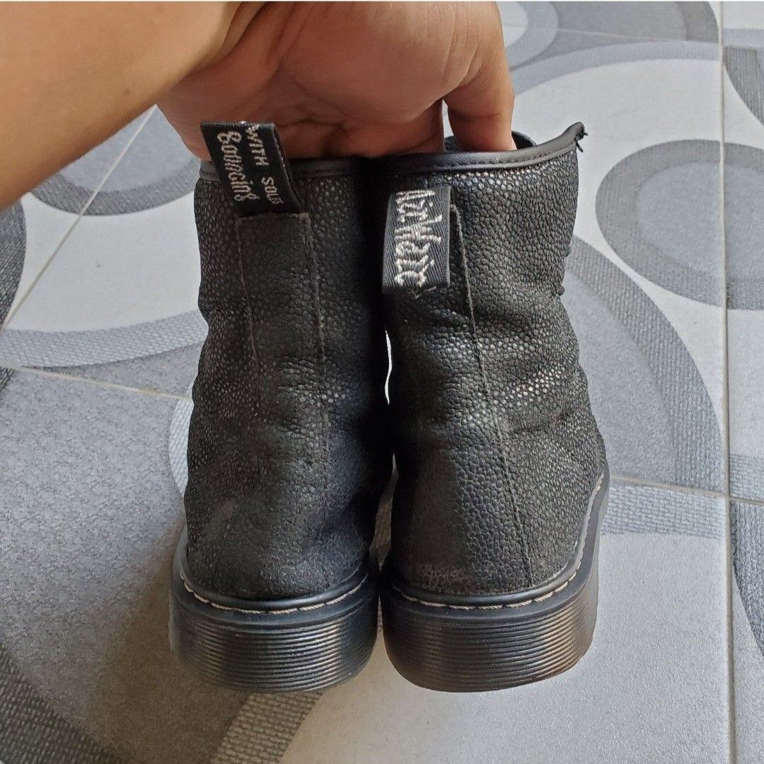 Dr martens clearance delaney 38