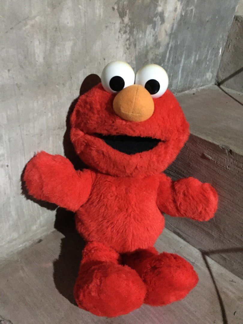 Elmo Stuff Toys (Category: Plushies & Soft Toys) located in Manila. Submitted by sanriocollector (Listing ID 1274986020, Image 1). Description: Elmo from the Sesame Street size: 16 inch issue: yellowish sa mataa .