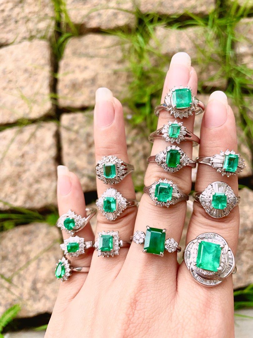 Gold emerald diamond ring on sale
