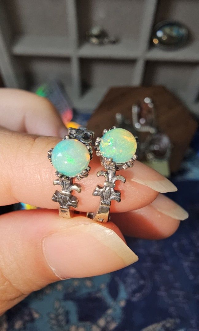 Welo cheap opal earrings