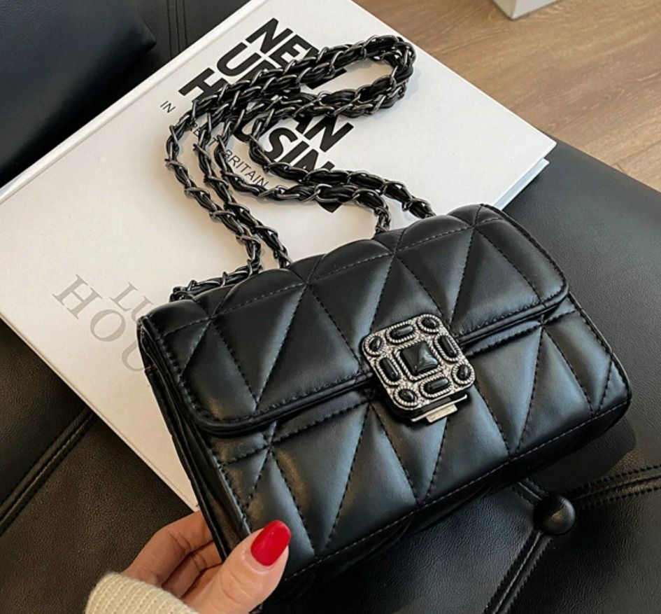 Quilted flap crossbody clearance bag with chain