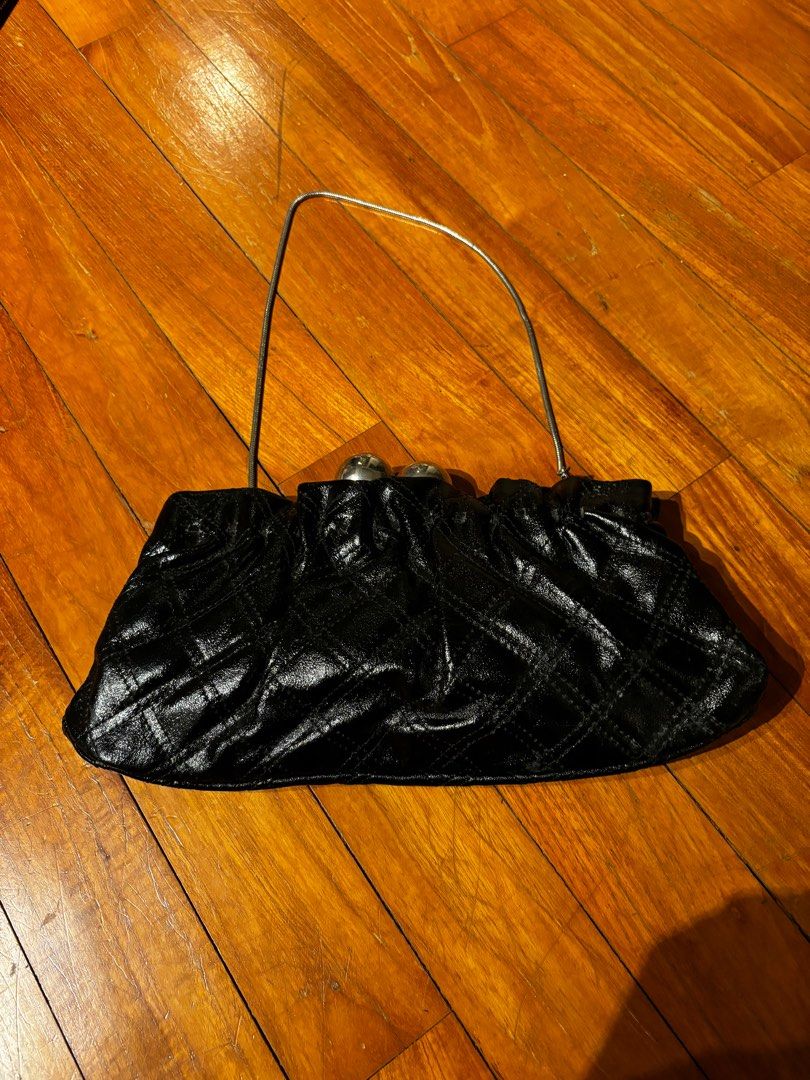 Fast deal 10 Cute night clutch bag to clear