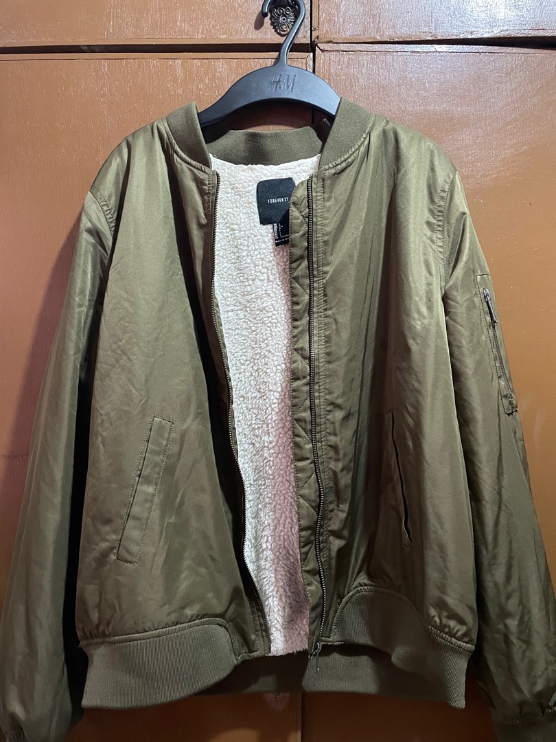 forever 21 puffer bomber jacket size S worn a