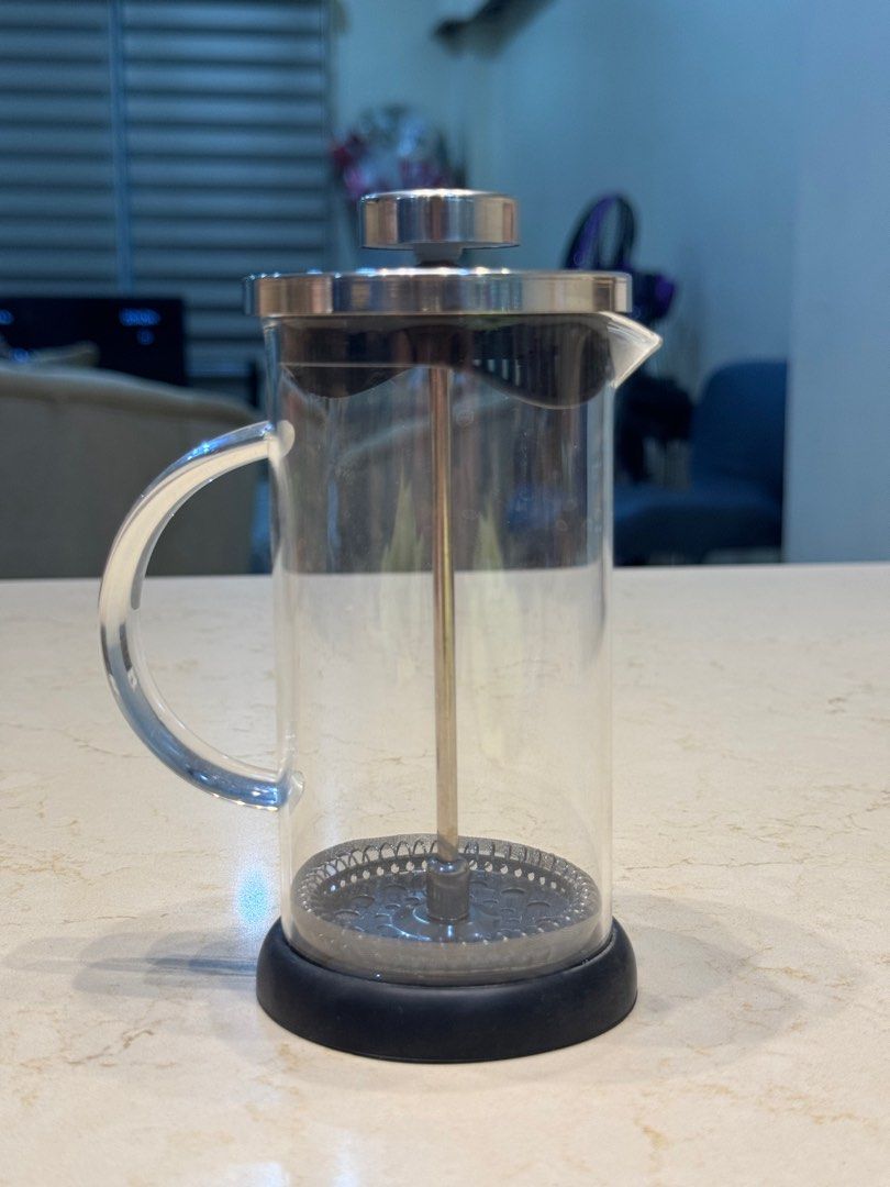 French Press (Category: Coffee & Tea Tableware) located in Quezon City. Submitted by chavzcity (Listing ID 1275155483, Image 2). Description: French Press -brandnew -never been used Location: - Banawe, QC.