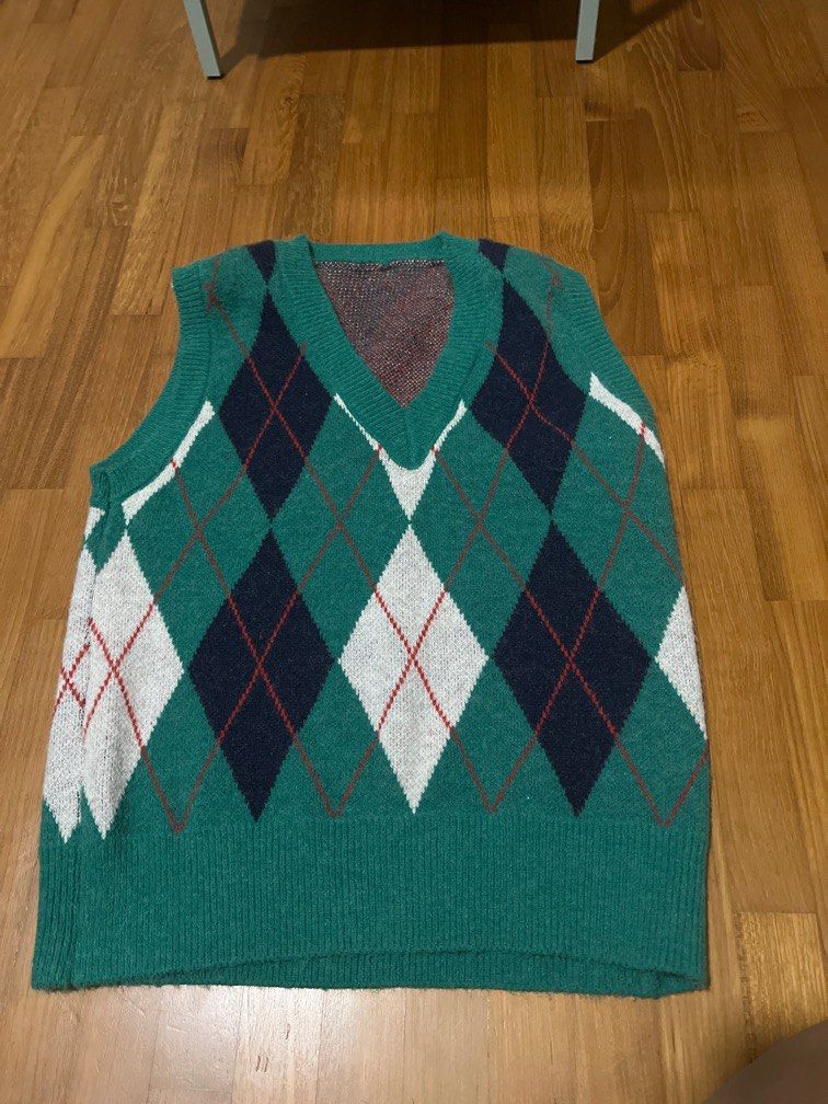 Green argyle top sweater vest