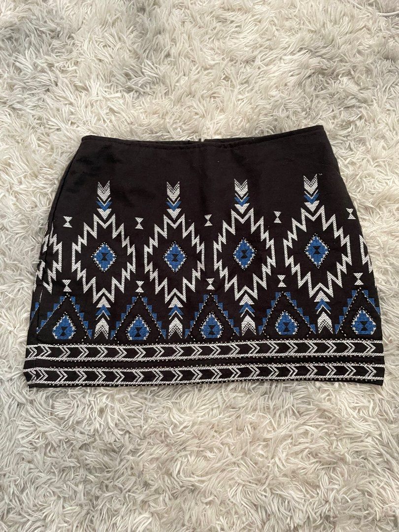 H&M Aztec Blue & Black Mini Skirt (Category: Skirts) located in Antipolo. Submitted by cccccc_hehe (Listing ID 1275022285, Image 1). Description: H&M Aztec Blue & Black Beaded Mini Skirt Size: eur 38 (medium) Bought for 1,490 .