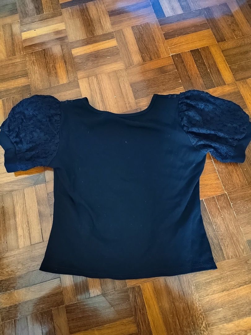 H&m short hotsell sleeve blouse
