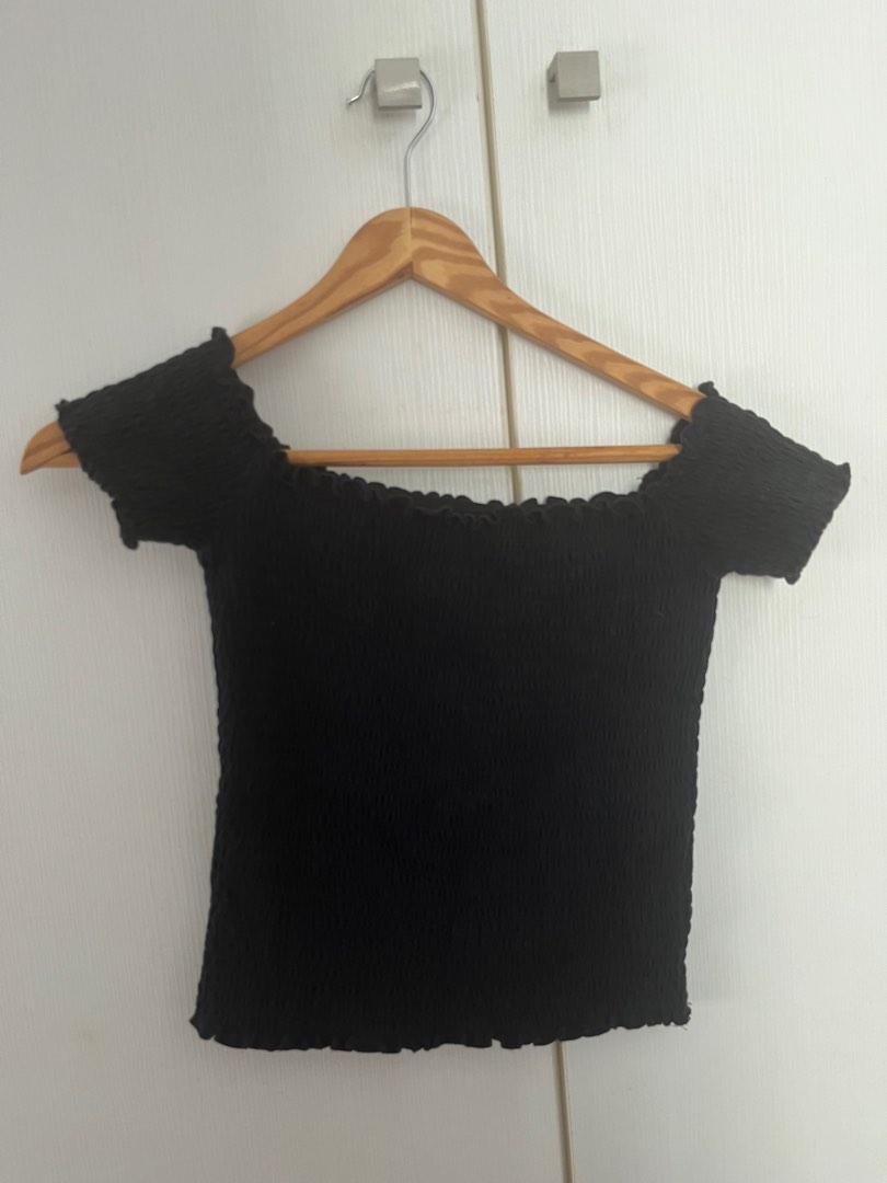 Hollister off the shoulder crop top store