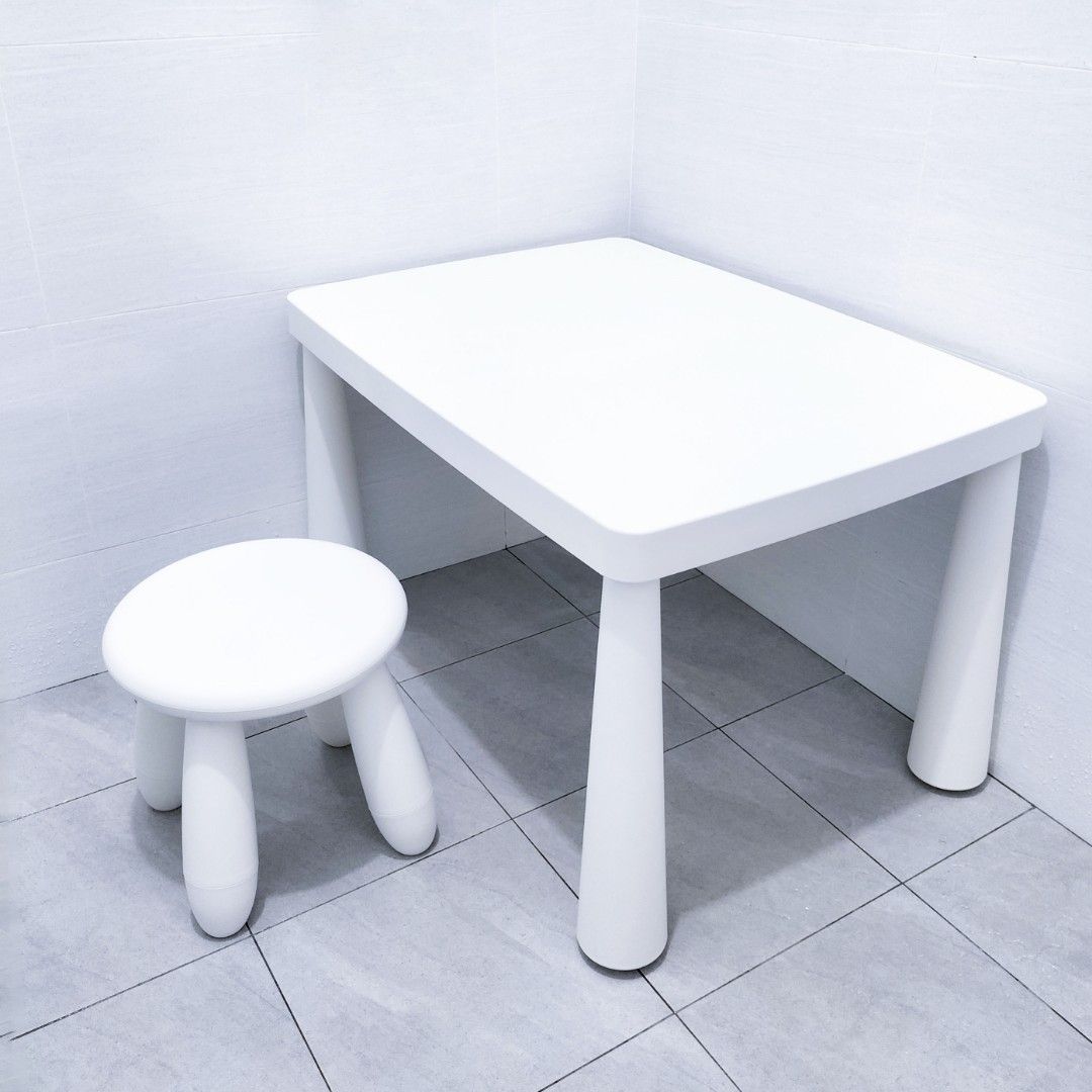 Mammut children's table and chairs online