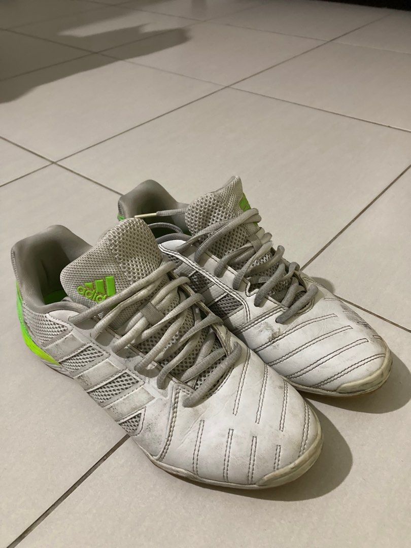 Kasut futsal sala hot sale