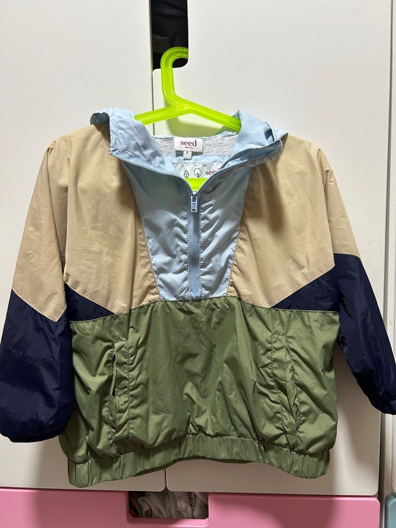 Windbreaker kind top