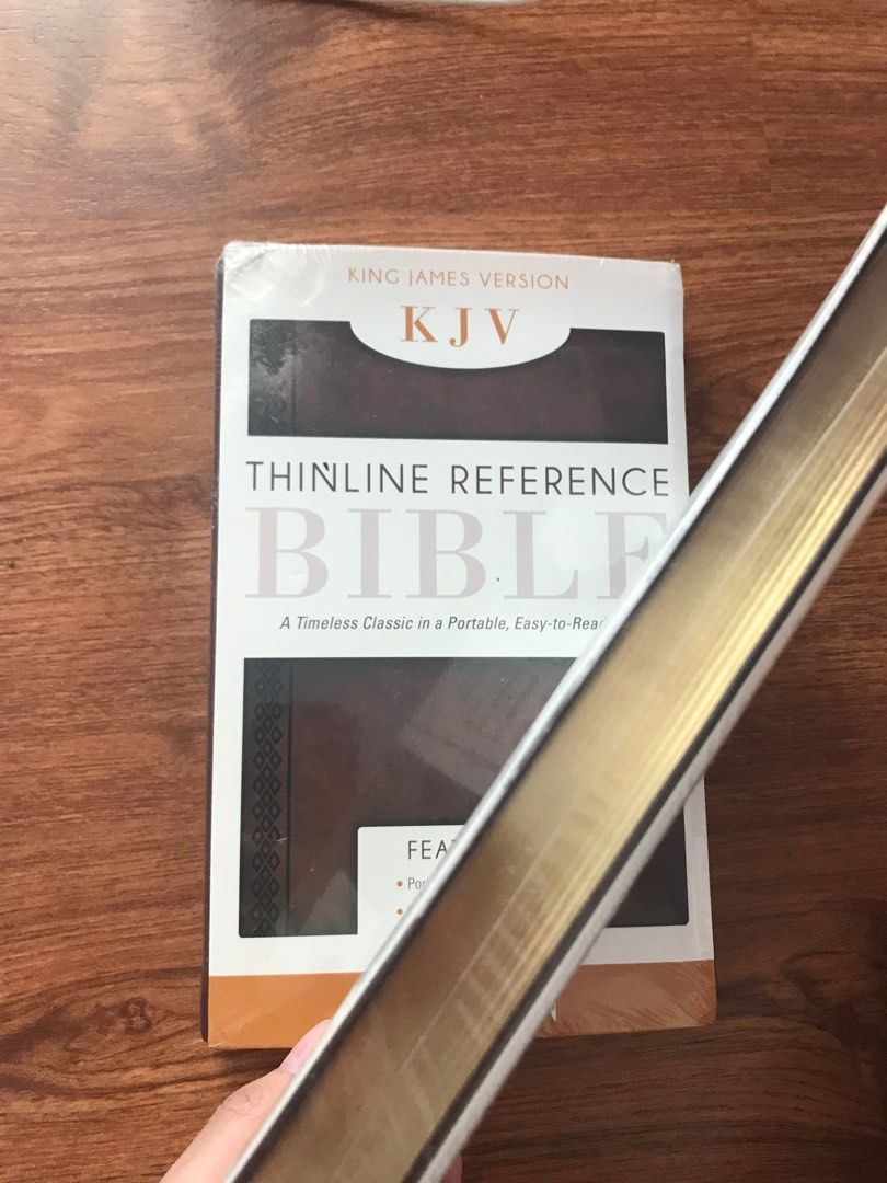 KJV BIBLE THINLINE REFERENCE (Category: Religion Books) located in San Fernando. Submitted by bella_loved (Listing ID 1275017053, Image 2). Description: Brandnew Leather cover Hendrickson Bibles Good for gift Personal bible.