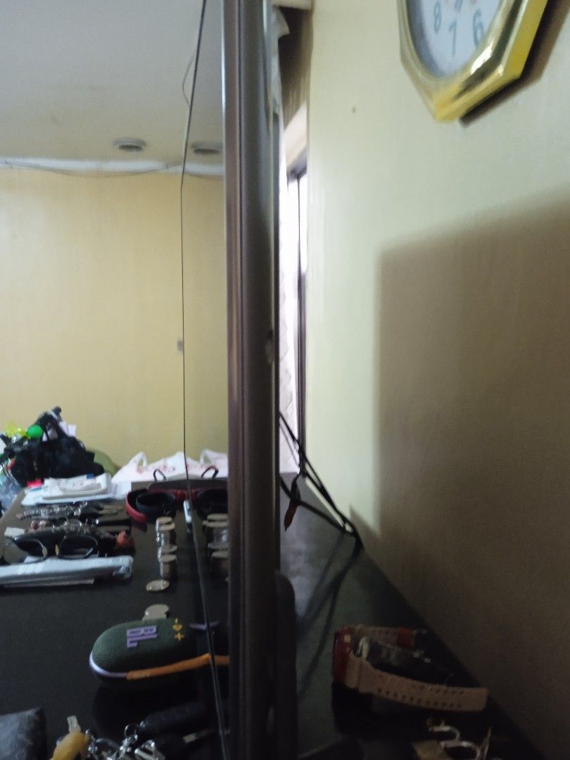 LG 3D Smart TV 42 " (Category: TV) located in Manila. Submitted by kennedyleon230 (Listing ID 1274962196, Image 2). Description: LG LB 6500 42" 3D Smart TV with four 3d glasses, 1 magic remote and with box.Rfs: nakatambak na lang bihira gamitin. 5yrs na po yung unit so don't ask for a warranty or receipt, very rare..