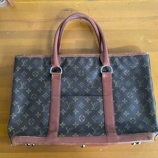 (Category: ) located in . Submitted by Luxerios (Listing ID 1275081683, Image 1). Description: .