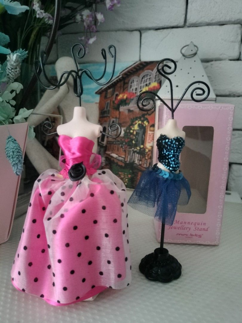 Mannequin Jewelry Stand 5 take both Women s Fashion Jewelry Organisers Accessory holder box organizers on Carousell
