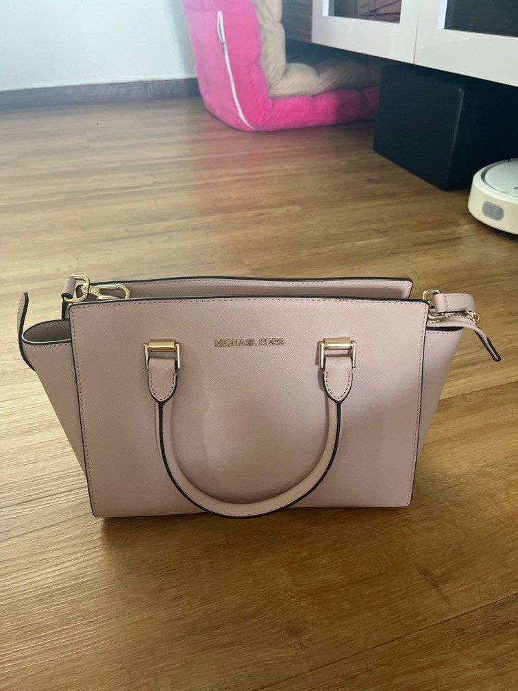 Michael Kors Selma hand sling bag