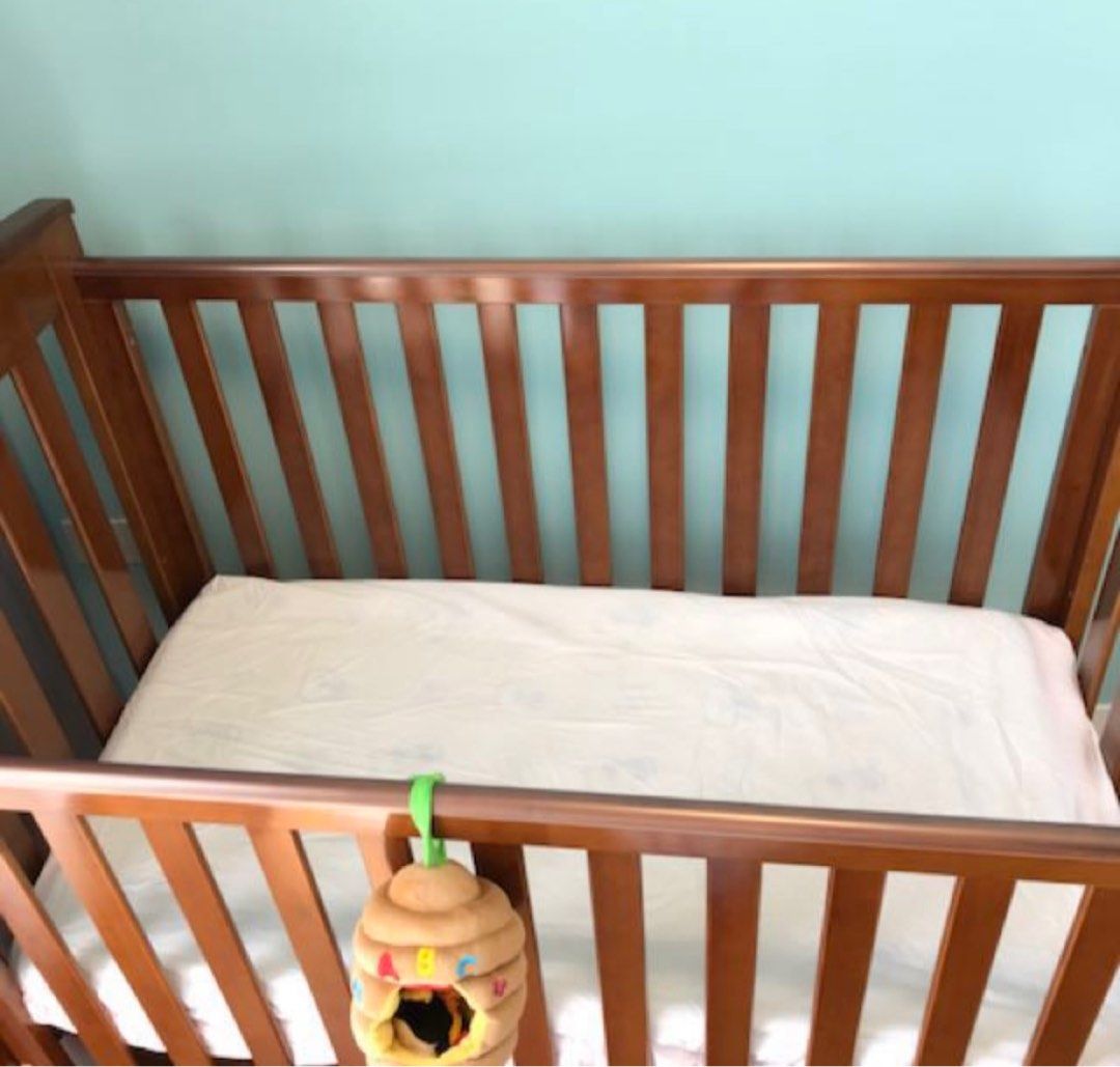 Milano portable sales cot