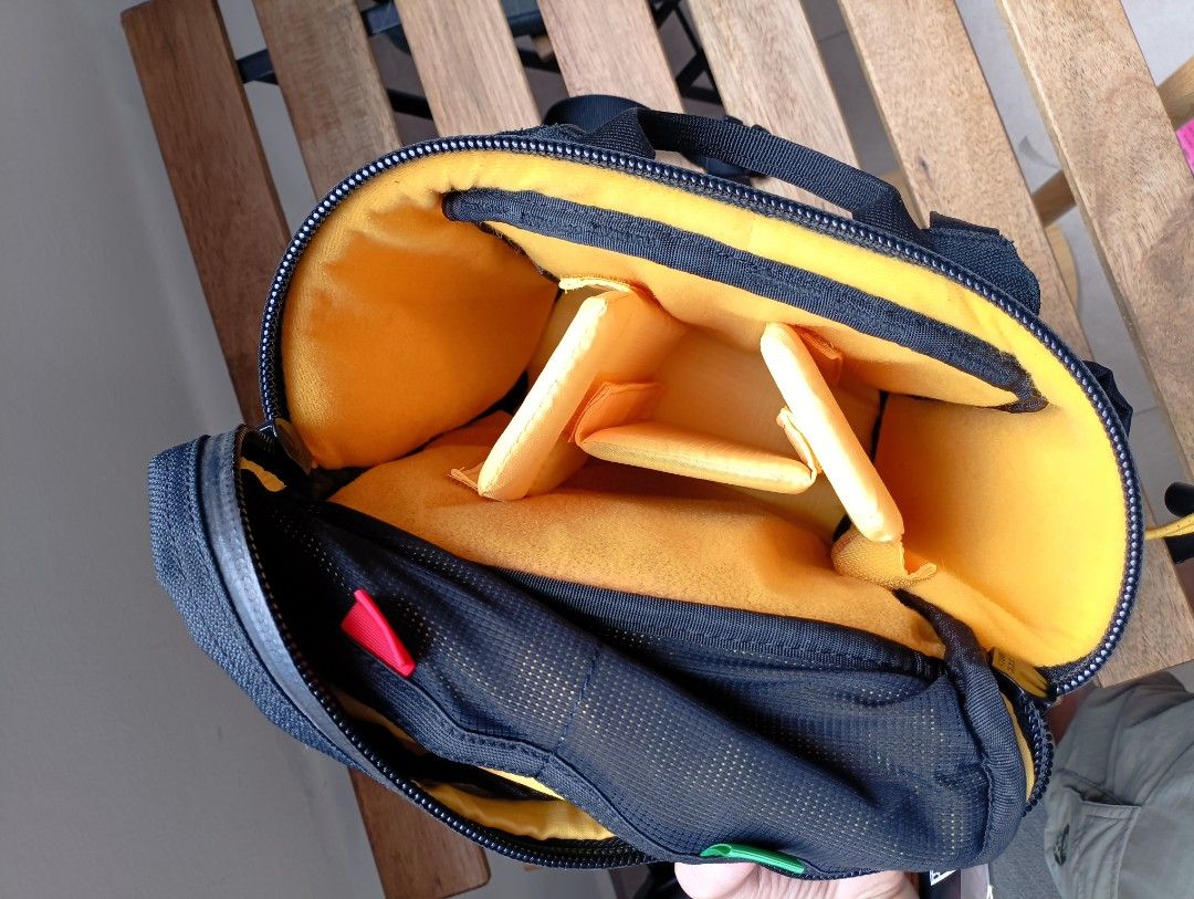 Mountainsmith Descent AT chest camera bag