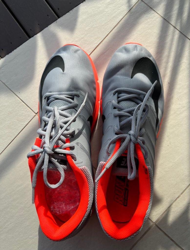 Max air running discount shoes