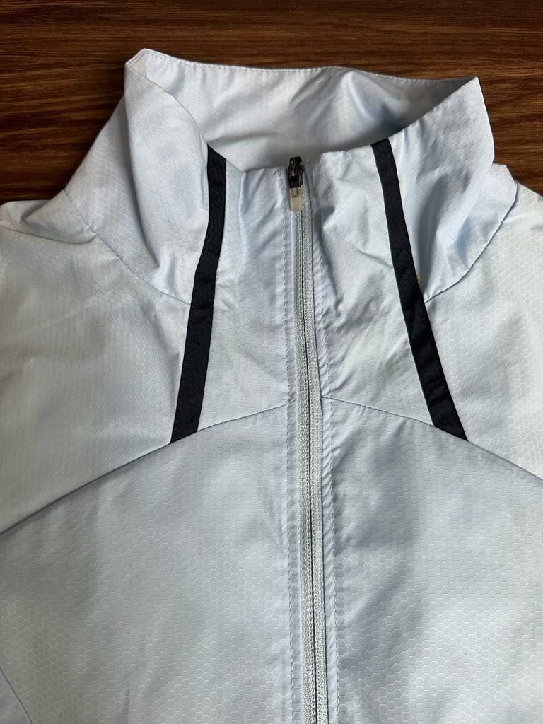 Nike hoodless windbreaker on sale