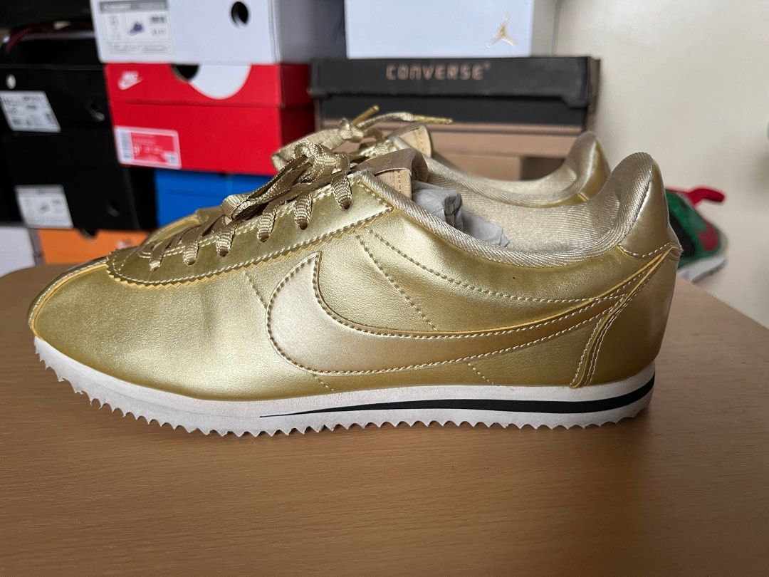 Cortez hotsell gold nike