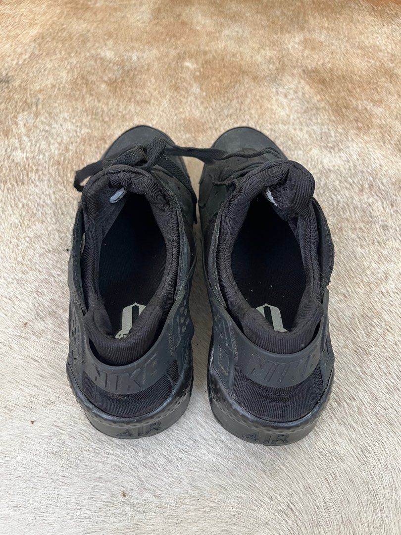Nike Huarache black Men s Fashion Footwear Sneakers on Carousell