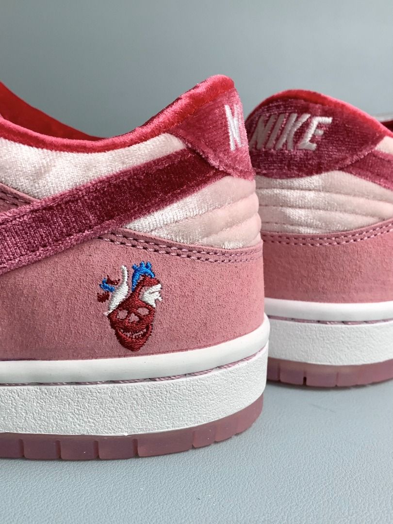 sb dunk strangelove special box