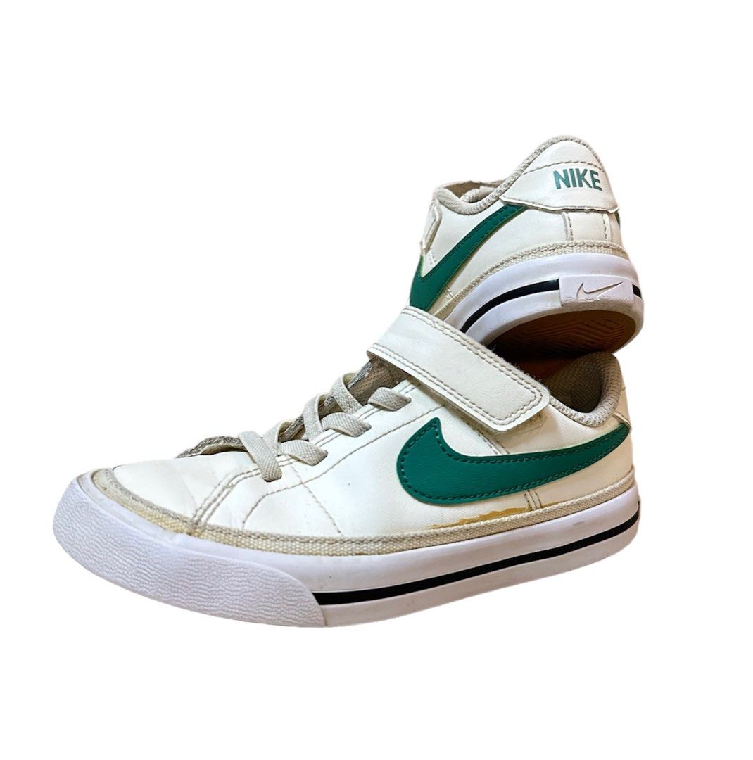 Nike Shoes JUNIOR size