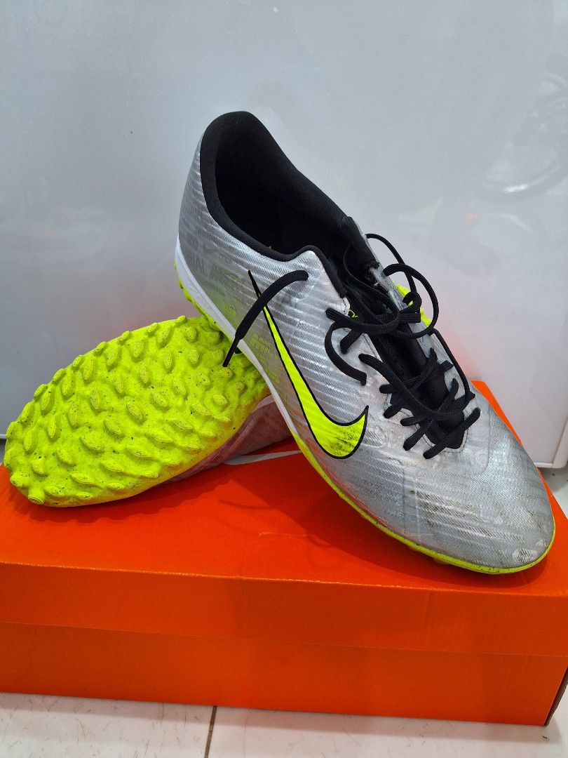 Nike online academy tf