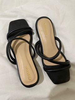 Official 1inch Block Heels Sandals Footwear For Women (size 5)