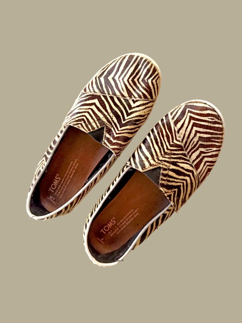 Original TOMS Avalon Zebra Espadrilles Women s Fashion Footwear Flats Sandals on Carousell