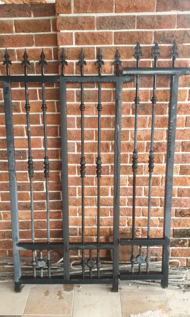 Pagar besi untuk depan rumah., Furniture & Home Living, Security