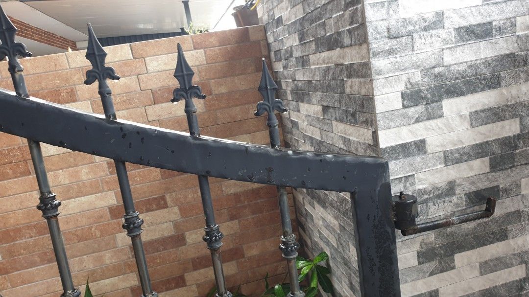 Pagar besi untuk depan rumah., Furniture & Home Living, Security