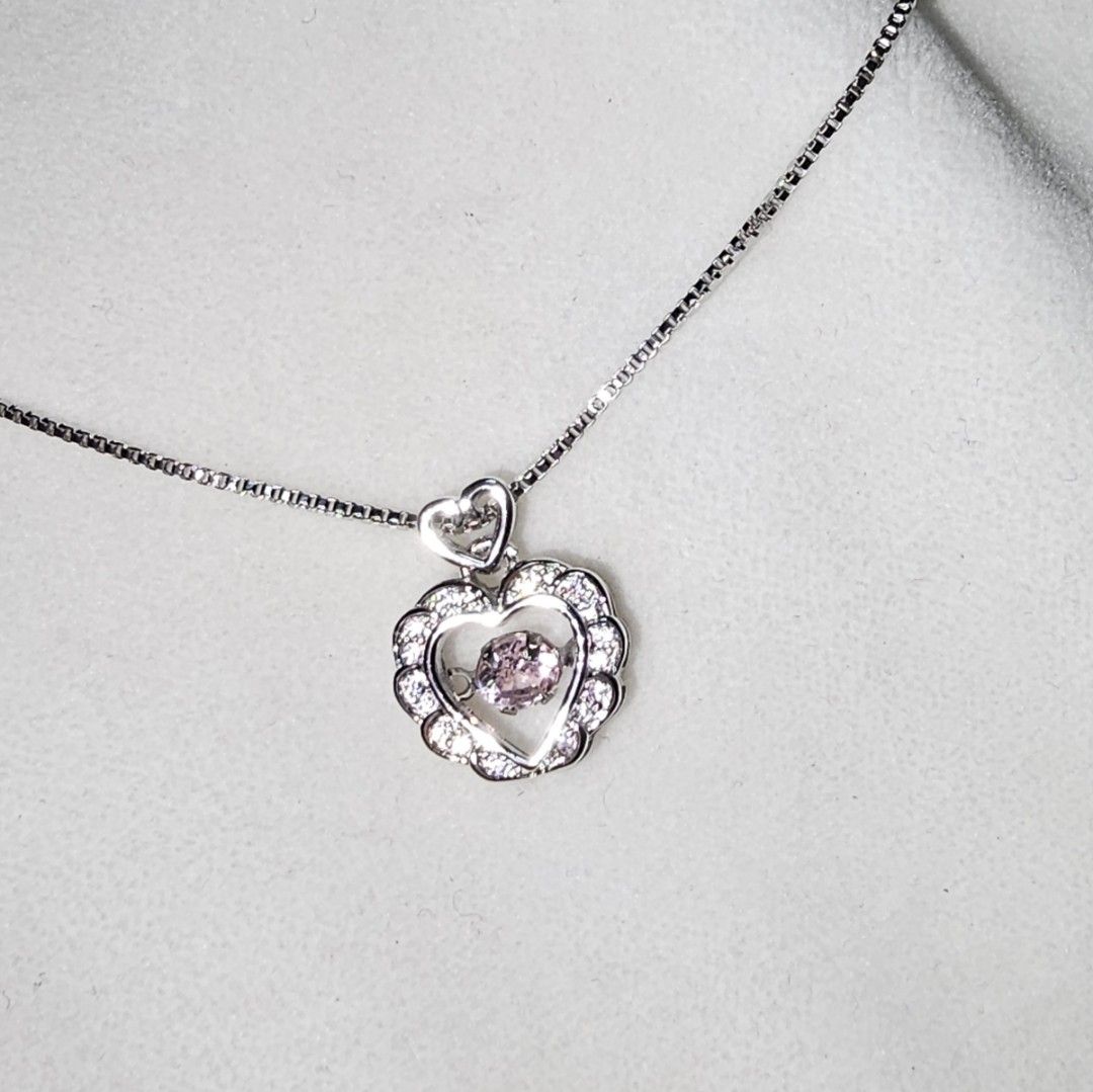 Fake diamond heart outlet necklace