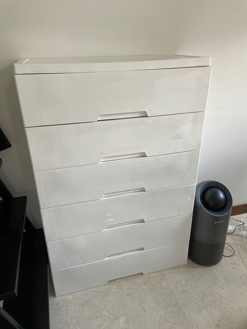 Plastic drawers (can be dismantle), Furniture & Home Living, Furniture