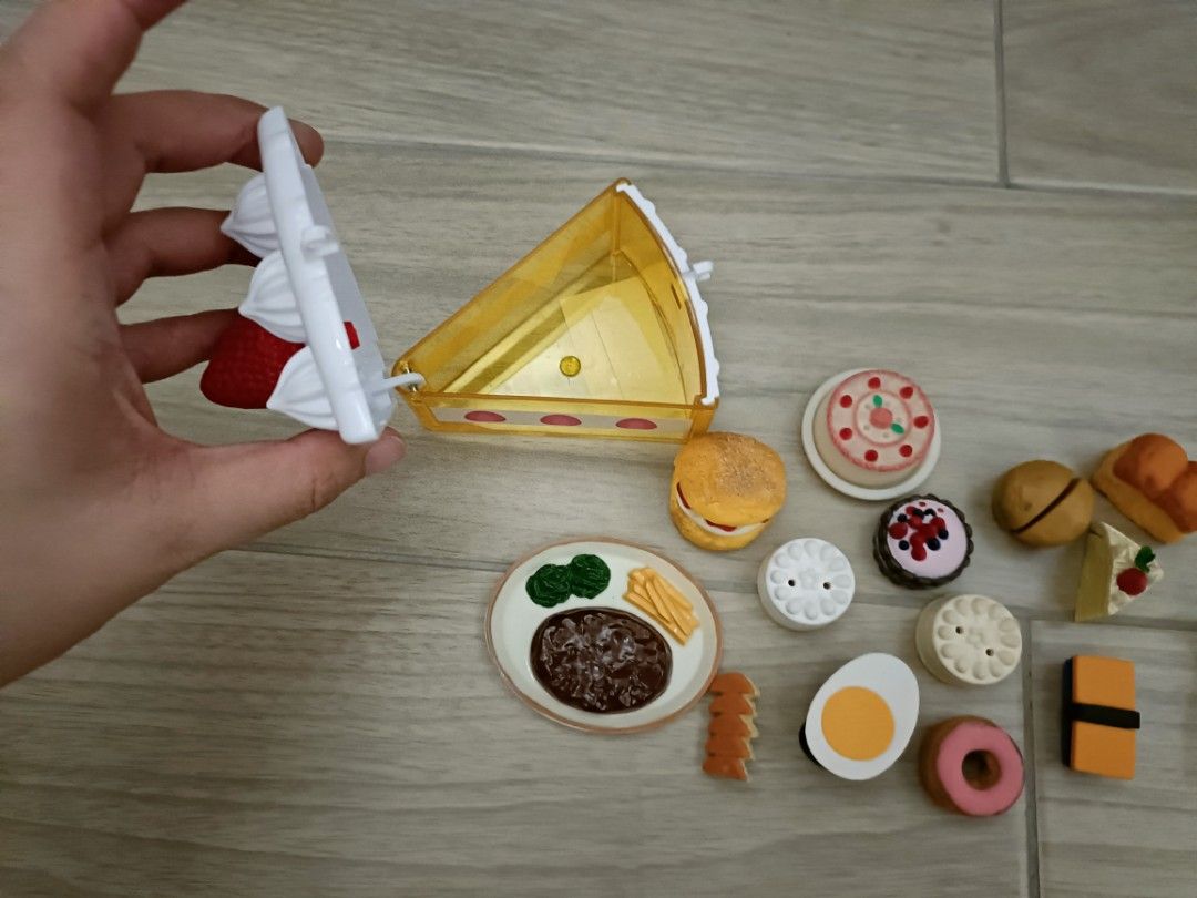 Pretend play top rubber food