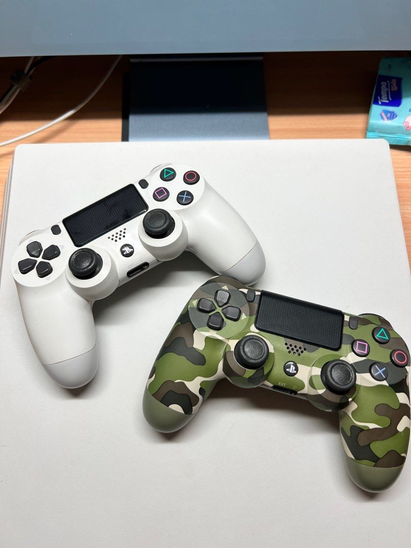 PS4 PRO 冰河白1TB連兩個手掣, 電子遊戲, 電子遊戲機, PlayStation 