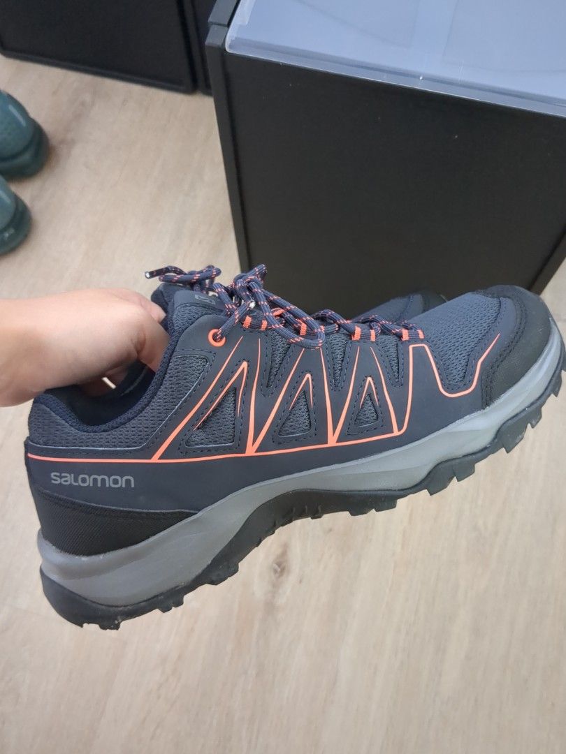 Salomon Aramis Outdoor Hiking Shoes