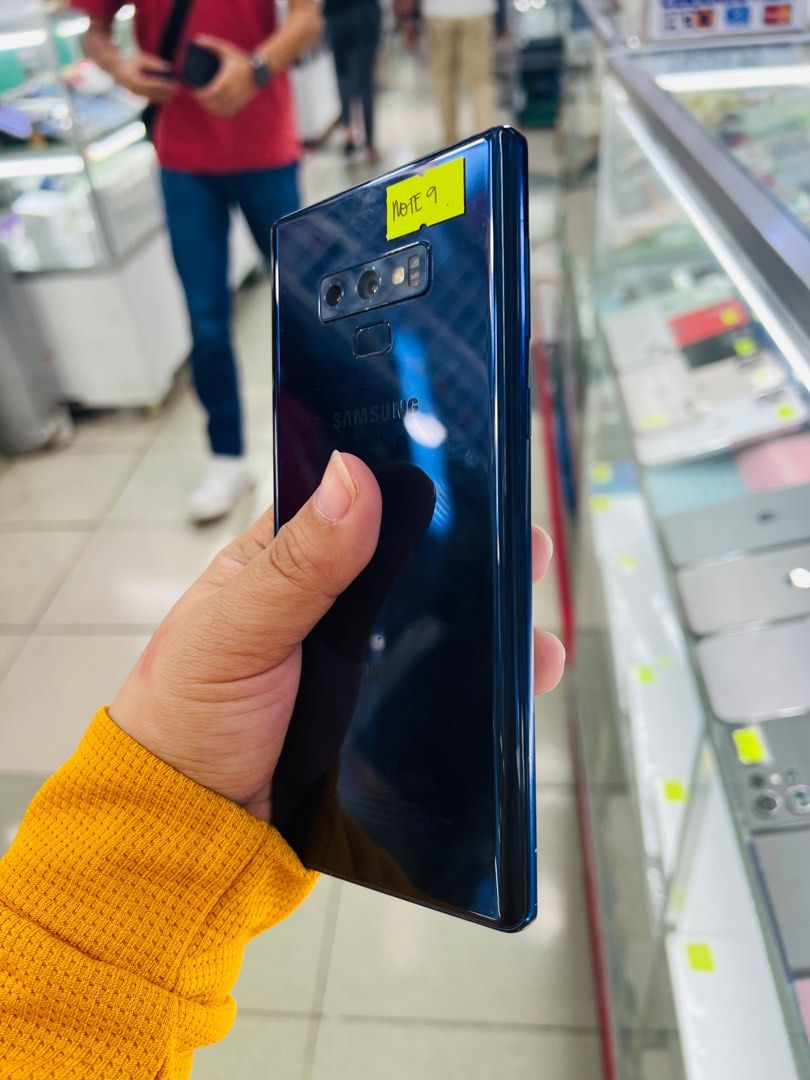 Samsung Note 9 128gb Dualsim FU (Category: Samsung) located in San Juan City. Submitted by javedsgadgetshop (Listing ID 1274962845, Image 3). Description: OPEN FOR INSTALLMENT VIA CREDIT CARD/GGIVES & SWAP/TRADE-IN! WE BUY AND SELL ( ANYKINDS OF UNIT BINIBILI PO NAMIN)! PTPA : Padelete po f bawal Read ❗️Onhand ‼️ Samsung Note 9 (Slight Amuled) •128gb •NTC Variant •Good batt health •Factory Unlock •95% Smoothness •No hidden issue | No Repaired •10