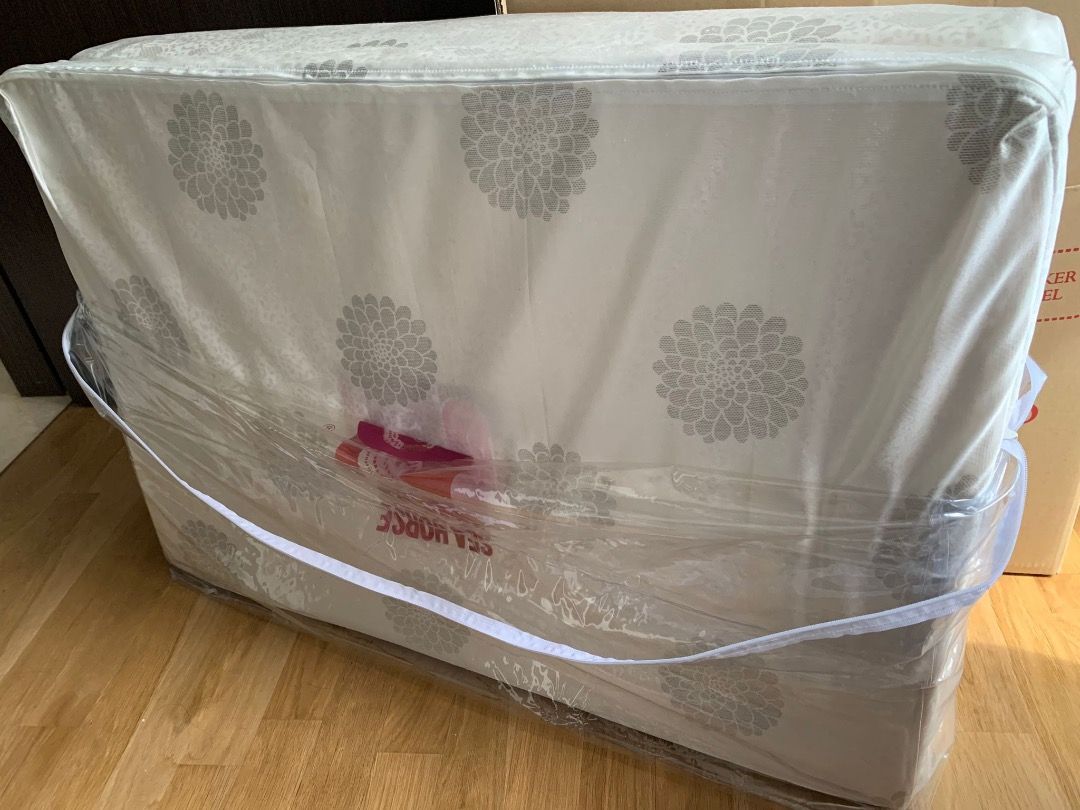 Seahorse 3 fold sales mattress cover
