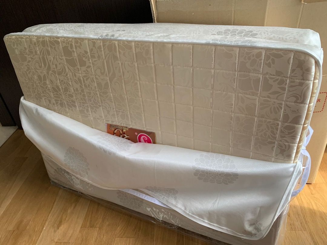 Seahorse 3 store fold mattress cover