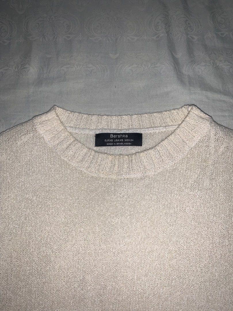 See through longsleeves top (Category: Longsleeves) located in Talisay. Submitted by bilchecomedia (Listing ID 1274970969, Image 2). Description: Can be v chic and styled in a lot of ways. Used a few times only.