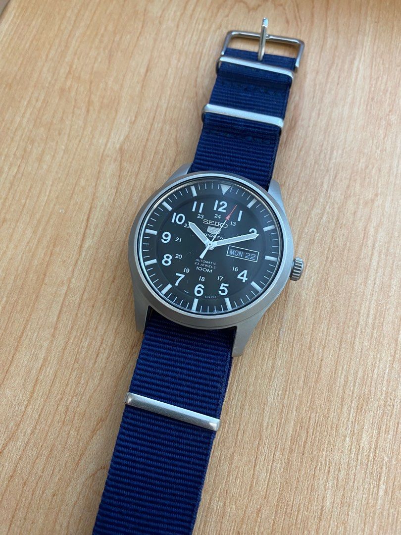 Seiko 5 transparent back hotsell