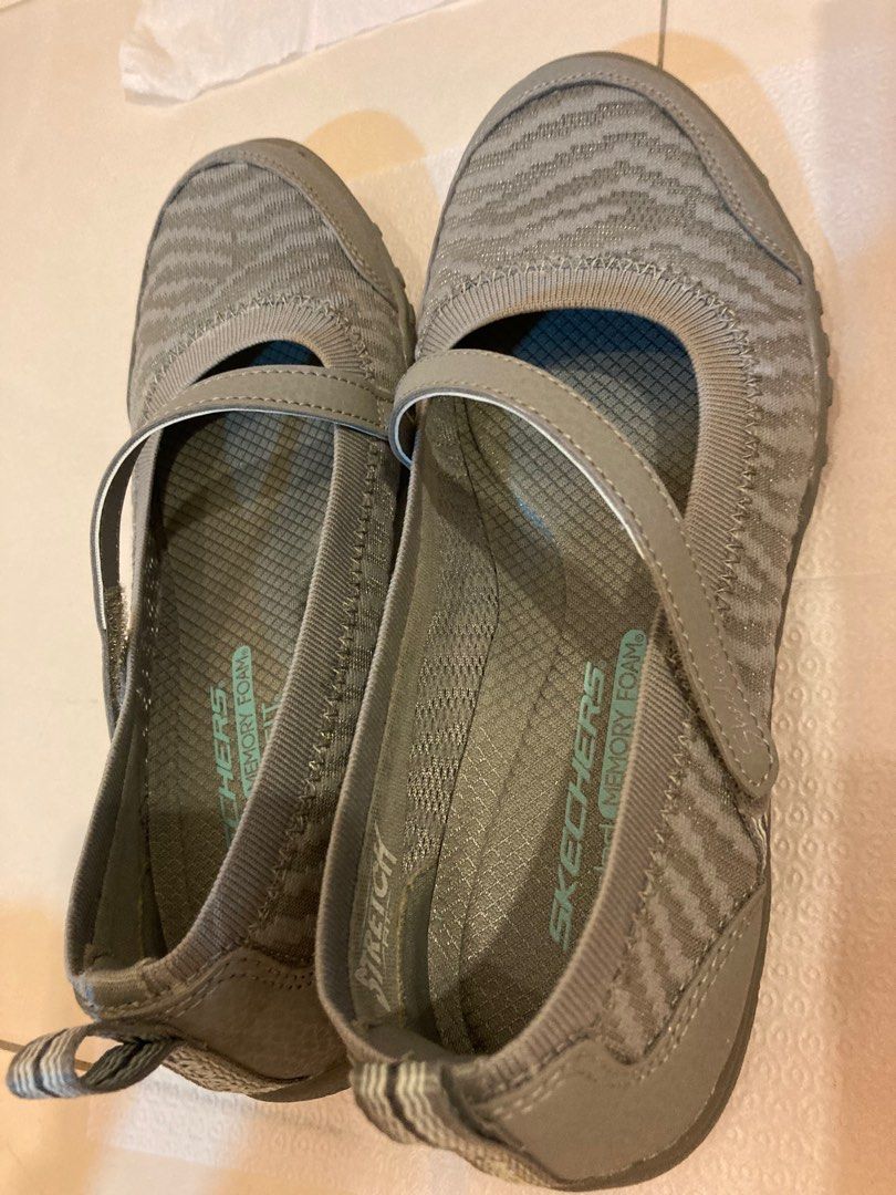 Skechers Breathe Easy Relaxed Fit Women s Fashion Footwear