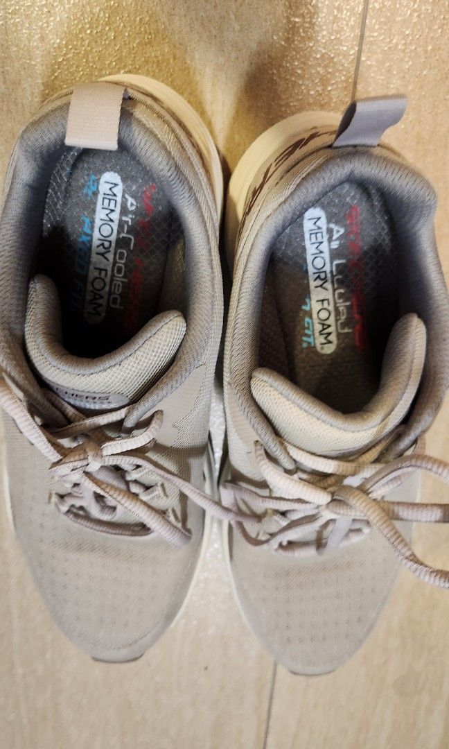 White skechers walking discount shoes