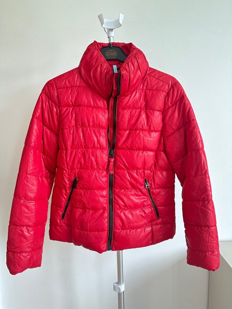 Red guess puffer outlet jacket